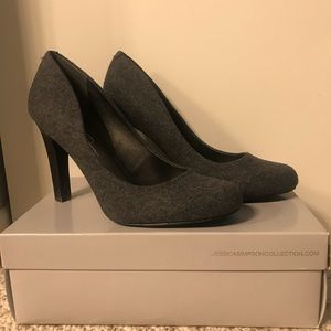 Jessica Simpson 4” Felt Grey Heels